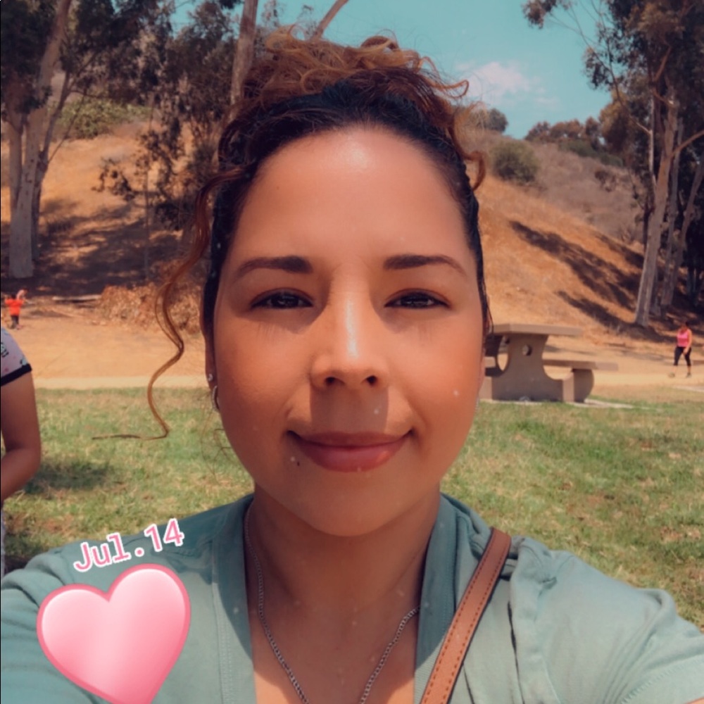 Meet your Posher, Yolanda